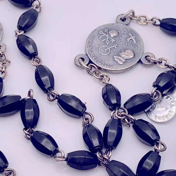 💝Long Italian Black Beads Rosary Vintage 1975 - Picture 3 of 4